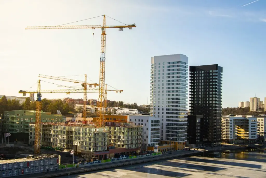 Fasad på färdigställd byggnad